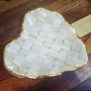 Parchment Check Heart Fluted Plate Featuring Gold Trim